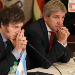 Caputo se apunó en la visita a una mina de litio de Catamarca y recibió asistencia medica